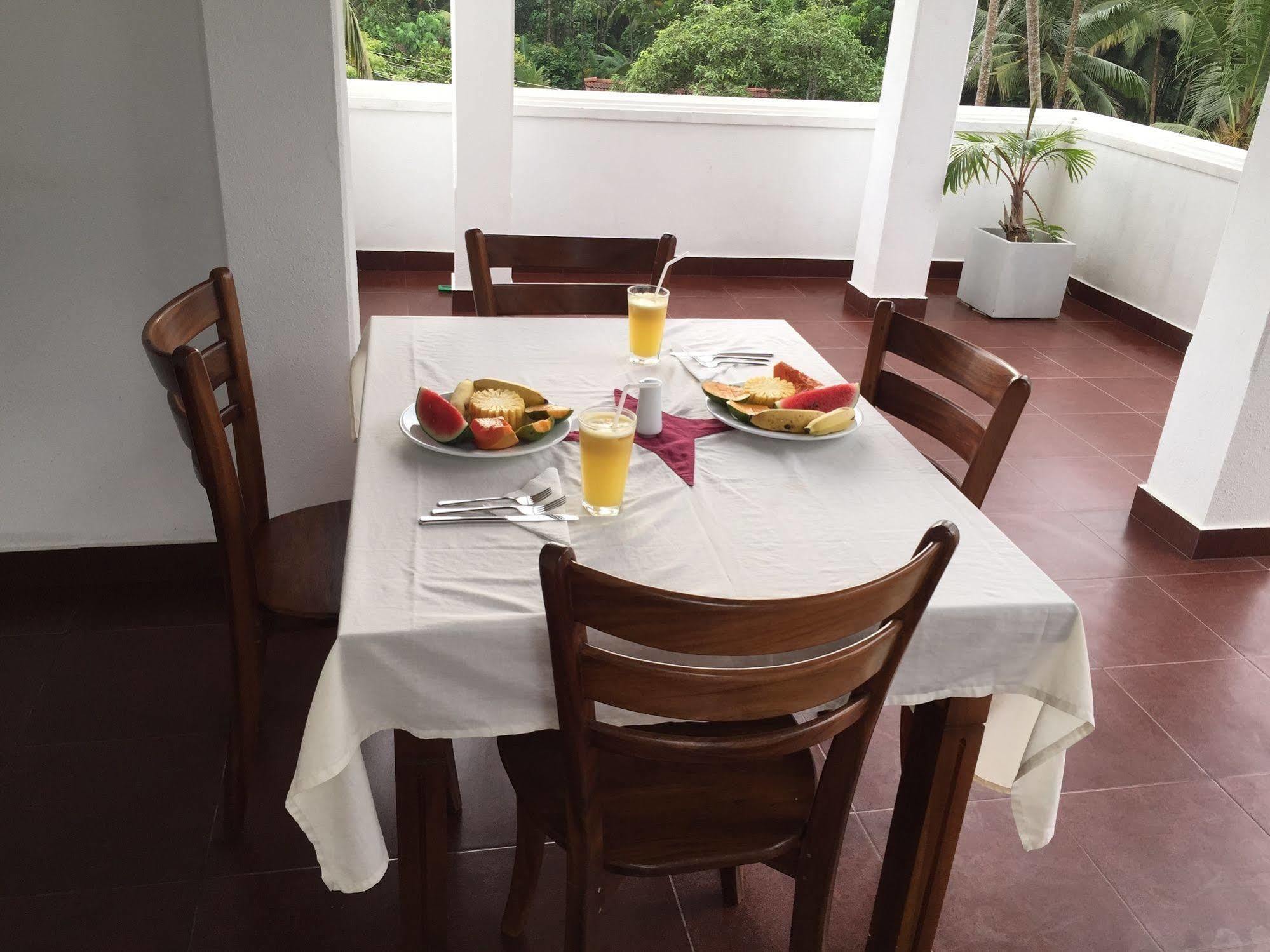Supun Villa Bentota Bagian luar foto